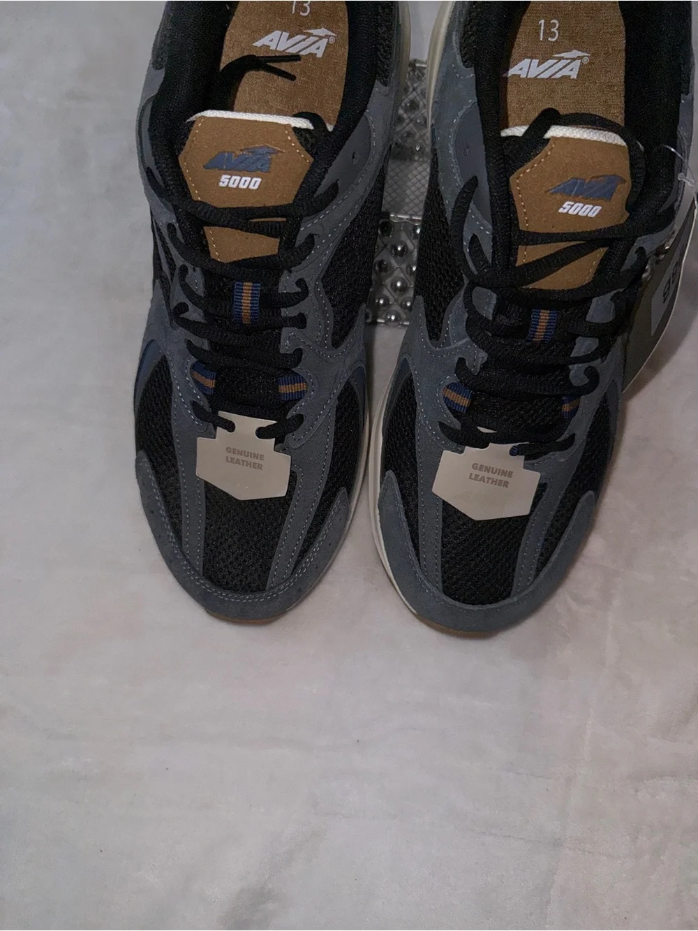 Avia Men's 13 or women’s 14 Black, Brown, Gray, White, nonmark Athletic Sneakers